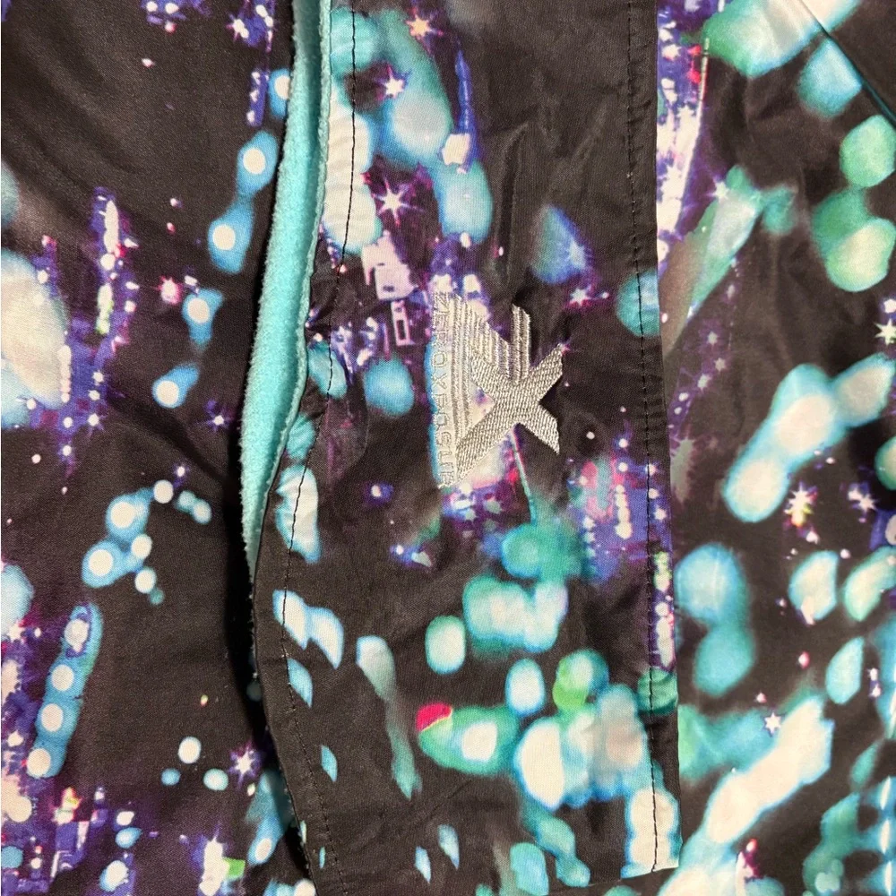 Stylish Kids Puffer Jacket - Black and Blue - Picture 14 of 16